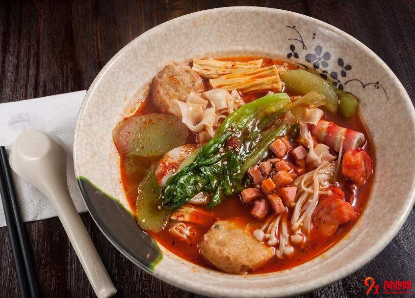 大三學生創業開麻辣燙店,月入過萬