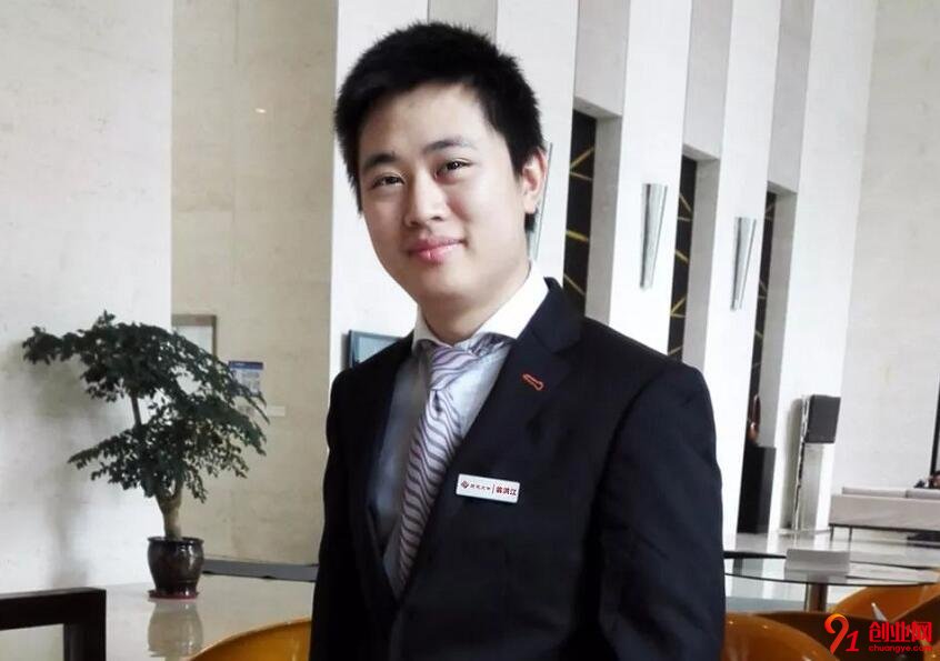 他在事業辭職創業，現在一個月狂賺200000！