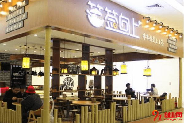 簽簽向上串串香加盟利潤大嗎？加盟規(guī)模有幾種？