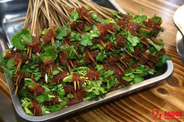 溫州小二班串串香加盟門檻要求是什么?簡單嗎?