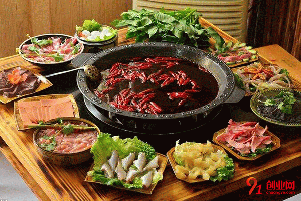 在很多地方都能看到口之福火鍋加盟店，南北兩地都有店面盈利
