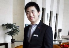 他在事業巔峰辭職創業，現在一個月狂賺200000！