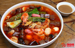 姐妹倆開麻辣燙店，一年凈賺賺百萬余