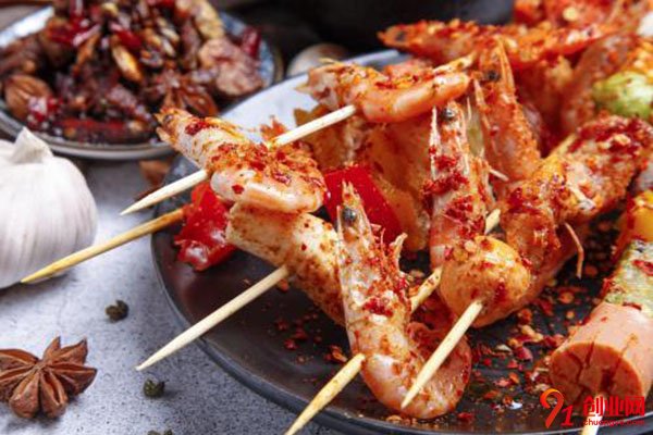 小二班串串加盟多少錢?投資費用很合理