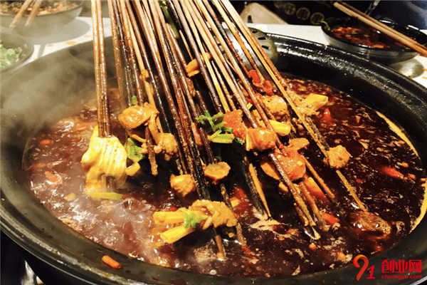 灌縣老媽砂鍋串串香加盟條件