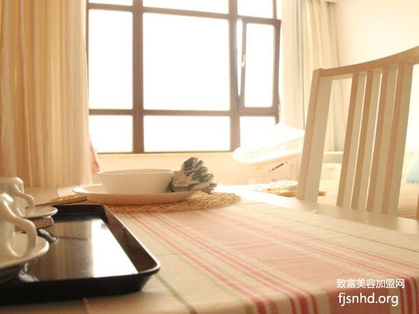 四季伊人美容養生館加盟怎么樣？