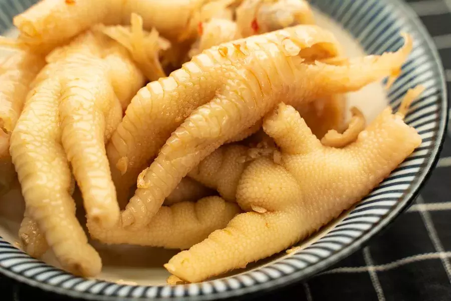 在山林只買大紅腸?你錯過了整桌美食