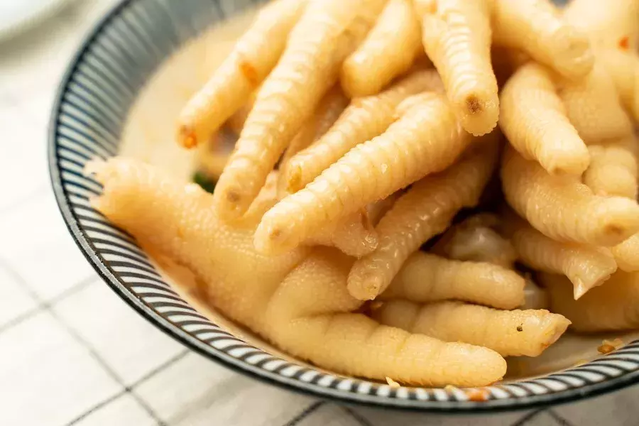 在山林只買大紅腸?你錯過了整桌美食