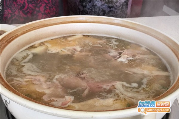 毛哥老鴨湯火鍋加盟