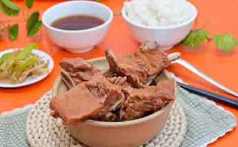 萬和春排骨米飯加盟