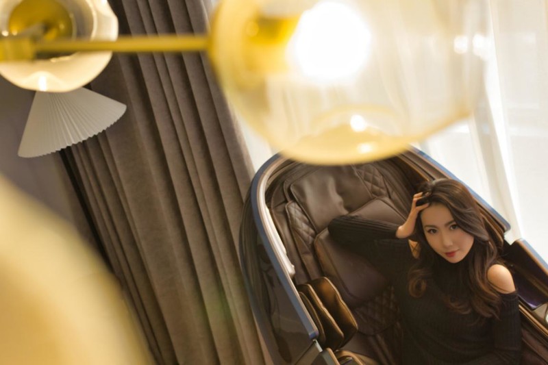 高端按摩椅怎么選？資深體驗官帶來榮泰RT8900按摩椅測評