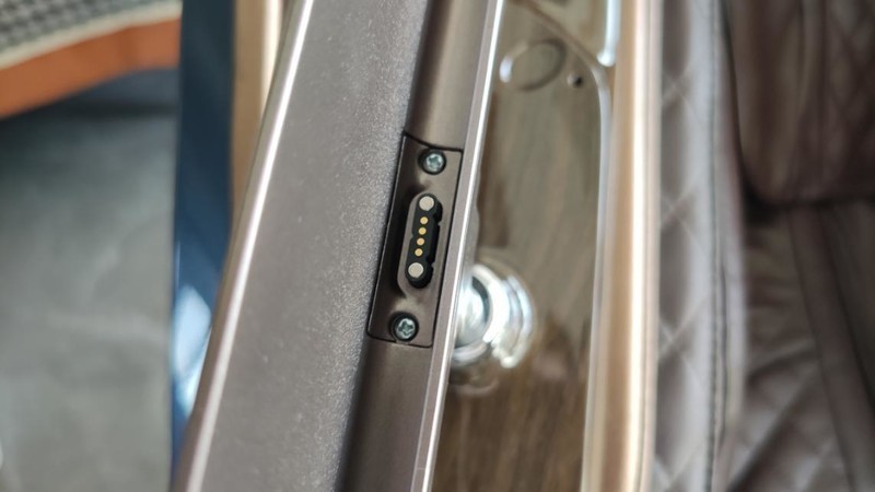 高端按摩椅怎么選？資深體驗官帶來榮泰RT8900按摩椅測評