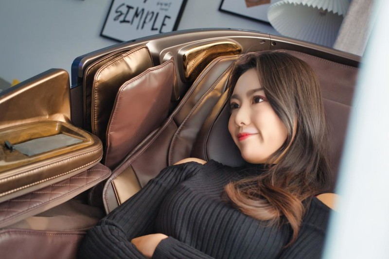 高端按摩椅怎么選？資深體驗官帶來榮泰RT8900按摩椅測評