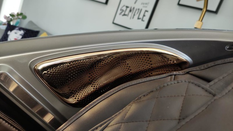 高端按摩椅怎么選？資深體驗官帶來榮泰RT8900按摩椅測評