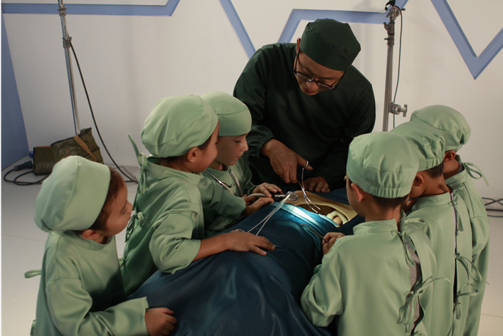 成都麥魯小城小小醫(yī)生